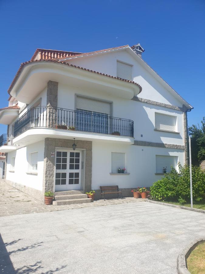 Atico En O Grove Con Jardin Apartment Exterior photo